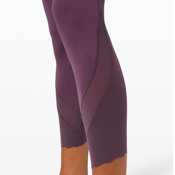 Lululemon Wunder Under Crop II - Picture 5 of 5